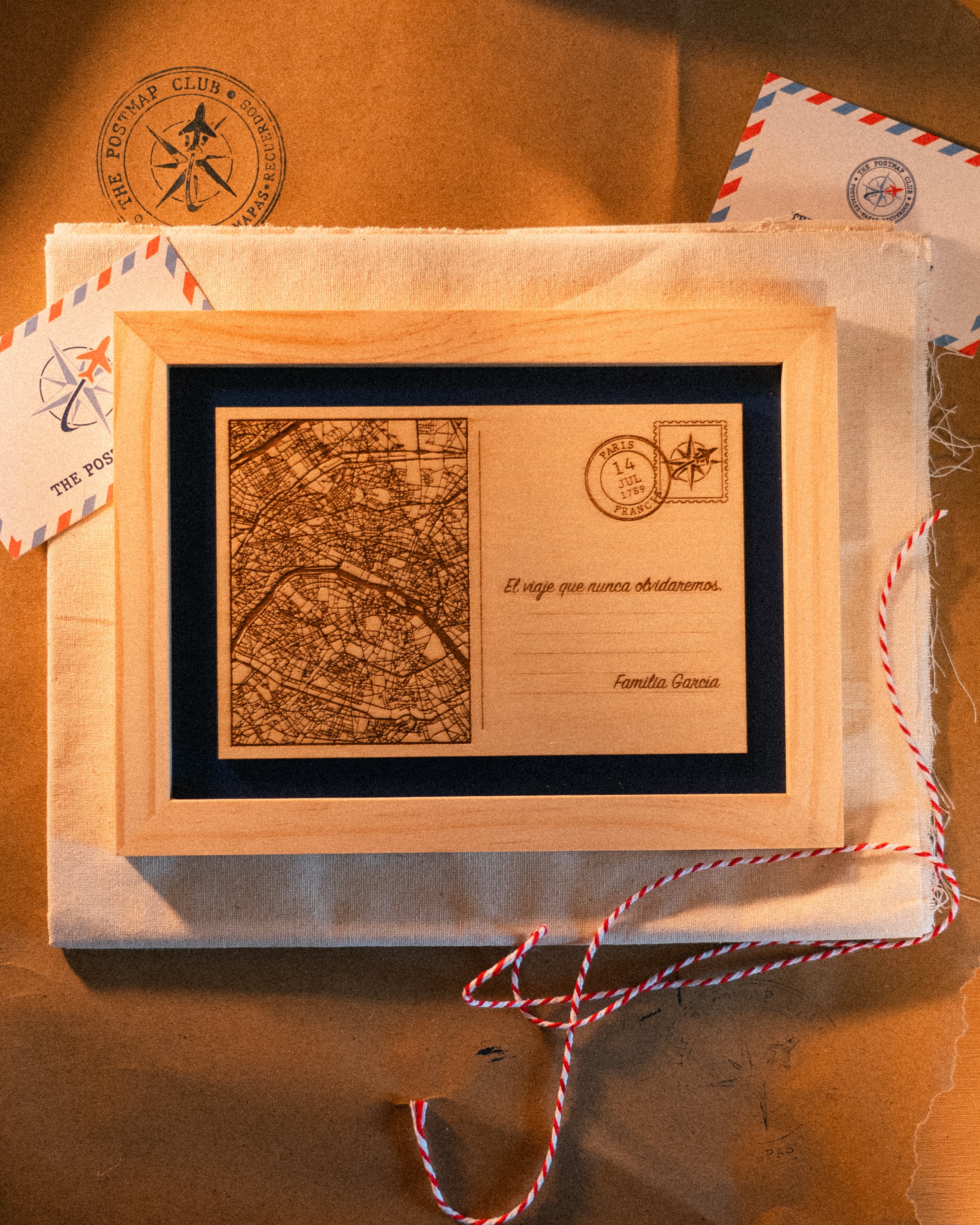 Postal de Madera Personalizada | Azul Marino